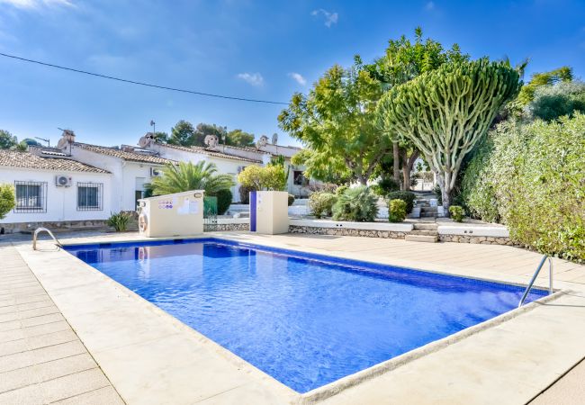 Bungalow in Moraira - MEU LAR, Gemütlicher Bungalow ideal für Paare, in Strandnähe.