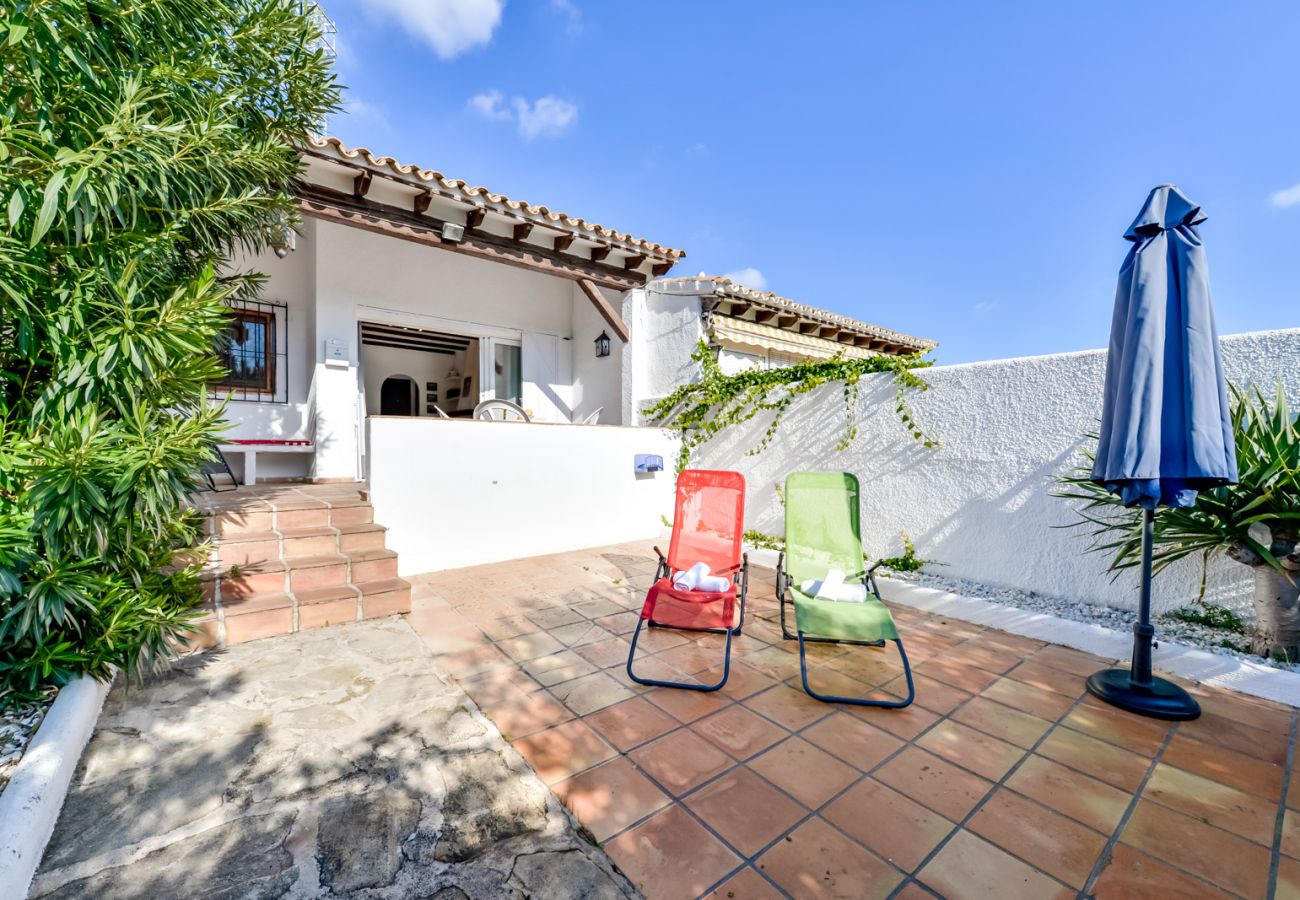 Bungalow in Moraira - MEU LAR, Gemütlicher Bungalow ideal für Paare, in Strandnähe.