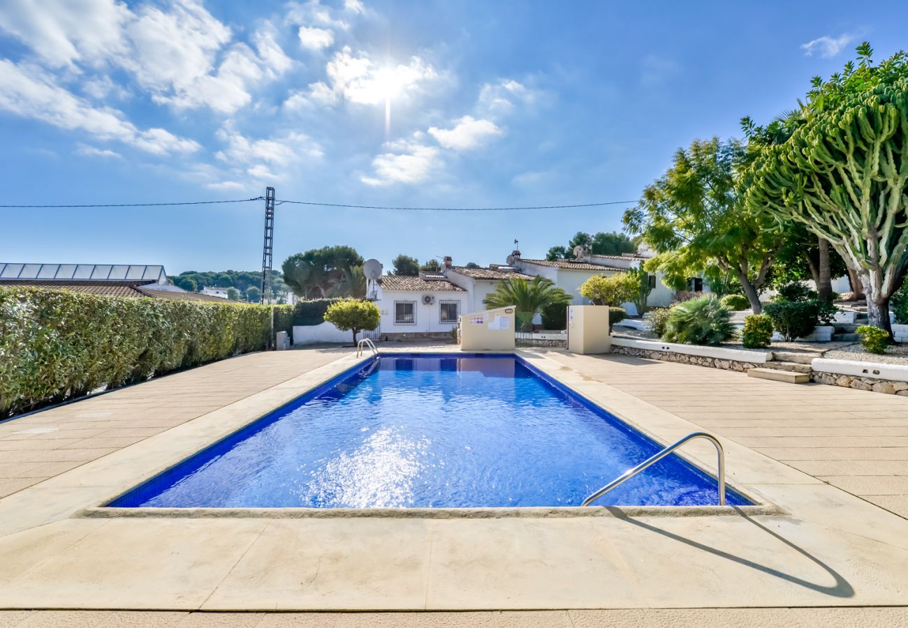 Bungalow in Moraira - MEU LAR, Gemütlicher Bungalow ideal für Paare, in Strandnähe.