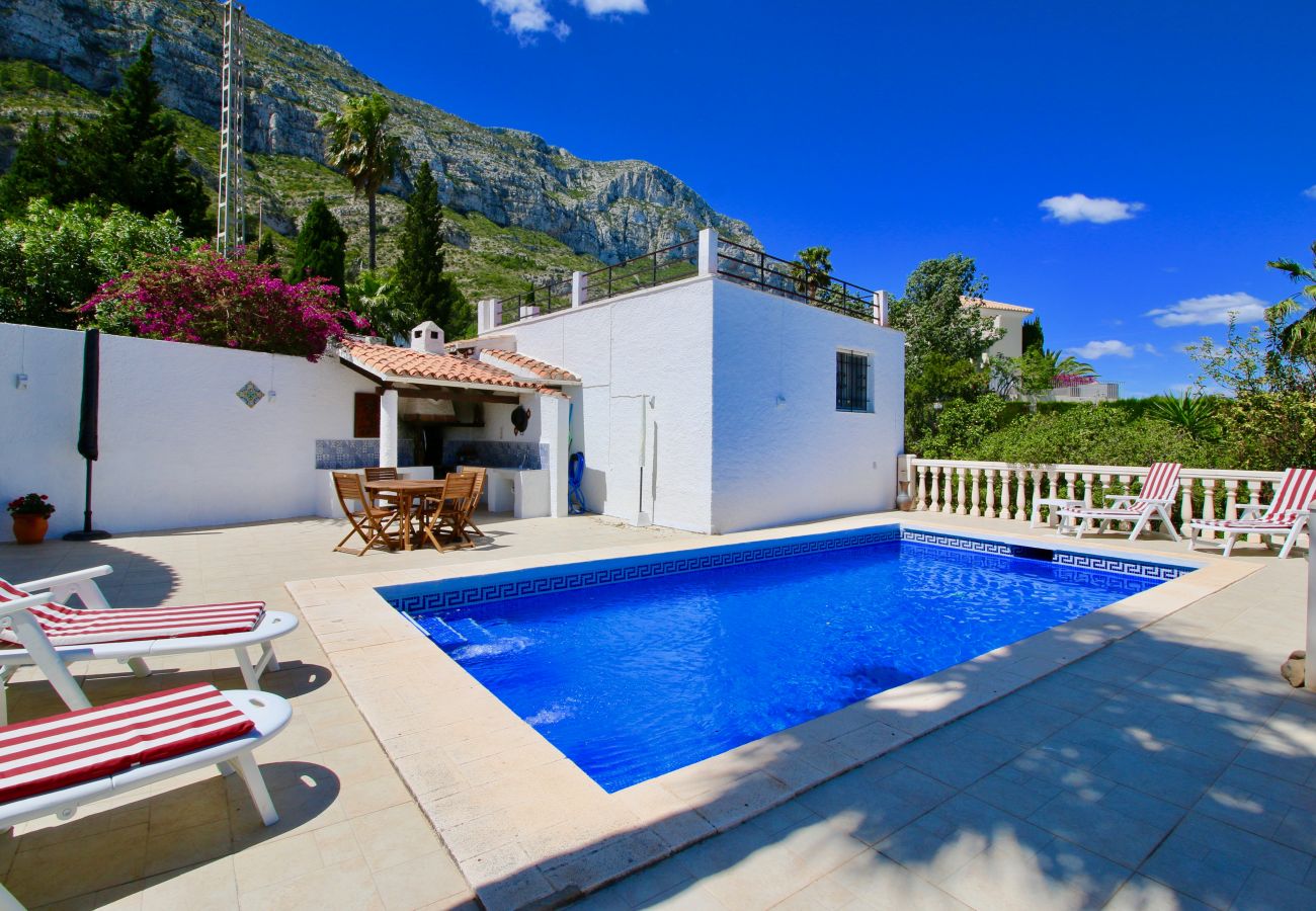 Villa in Denia - Schöne Villa mit Pool und Meerblick Quijote La