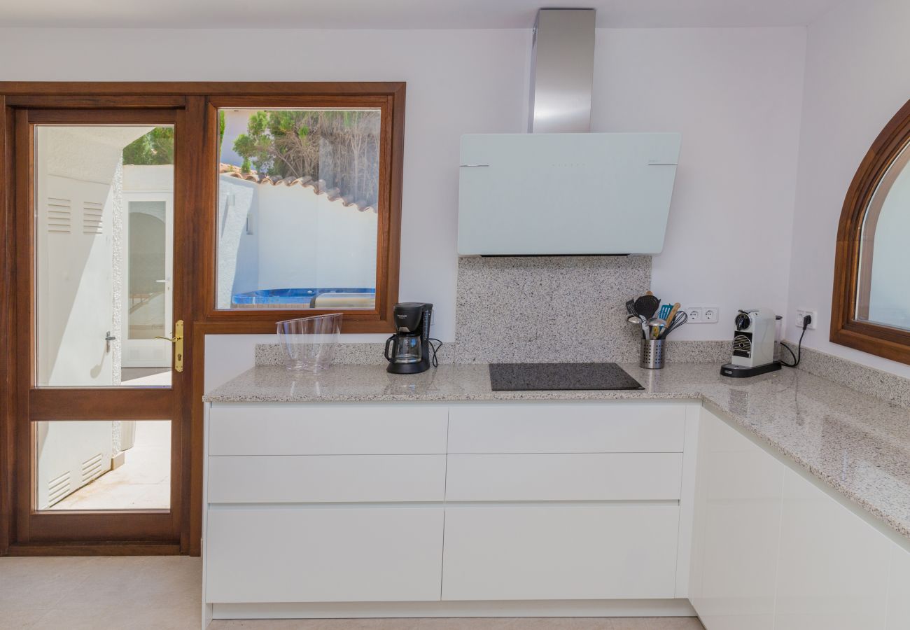 Villa in Benissa - Villa Castillo Benissa, Luxuriös mit Privatem Pool und Meerblick