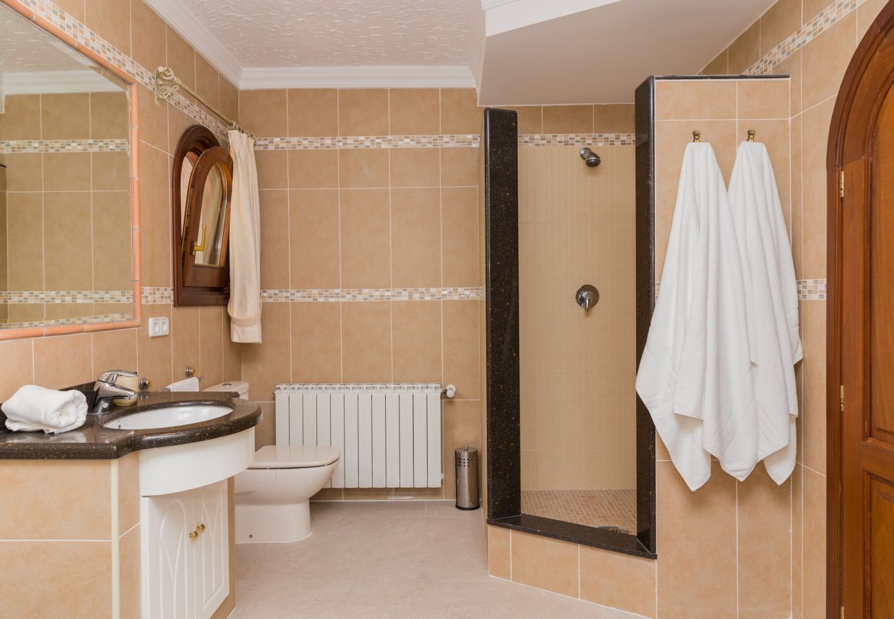 Villa in Benissa - Villa Castillo Benissa, Luxuriös mit Privatem Pool und Meerblick