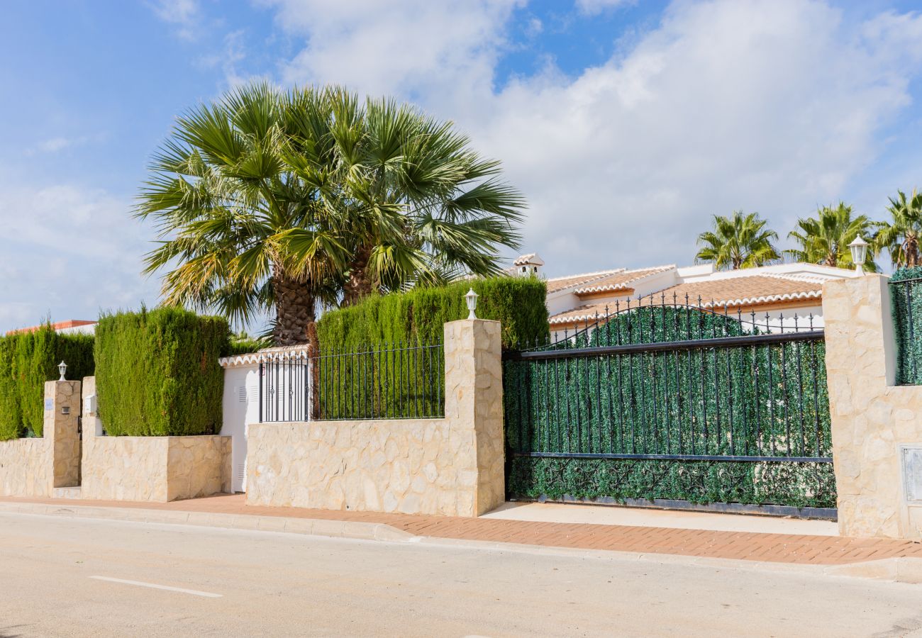 Villa in Javea - Villa SanMar Javea, Luxuriös mit privatem Pool, Klimaanlage und Wifi