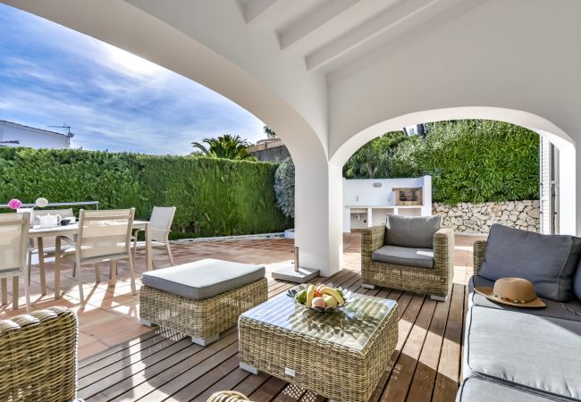 Villa in Benissa - LA PERLITA, schöne Villa für 6 Personen, mit Meerblick an der Küste von Benissa, privatem Pool und kostenlosem WLAN.