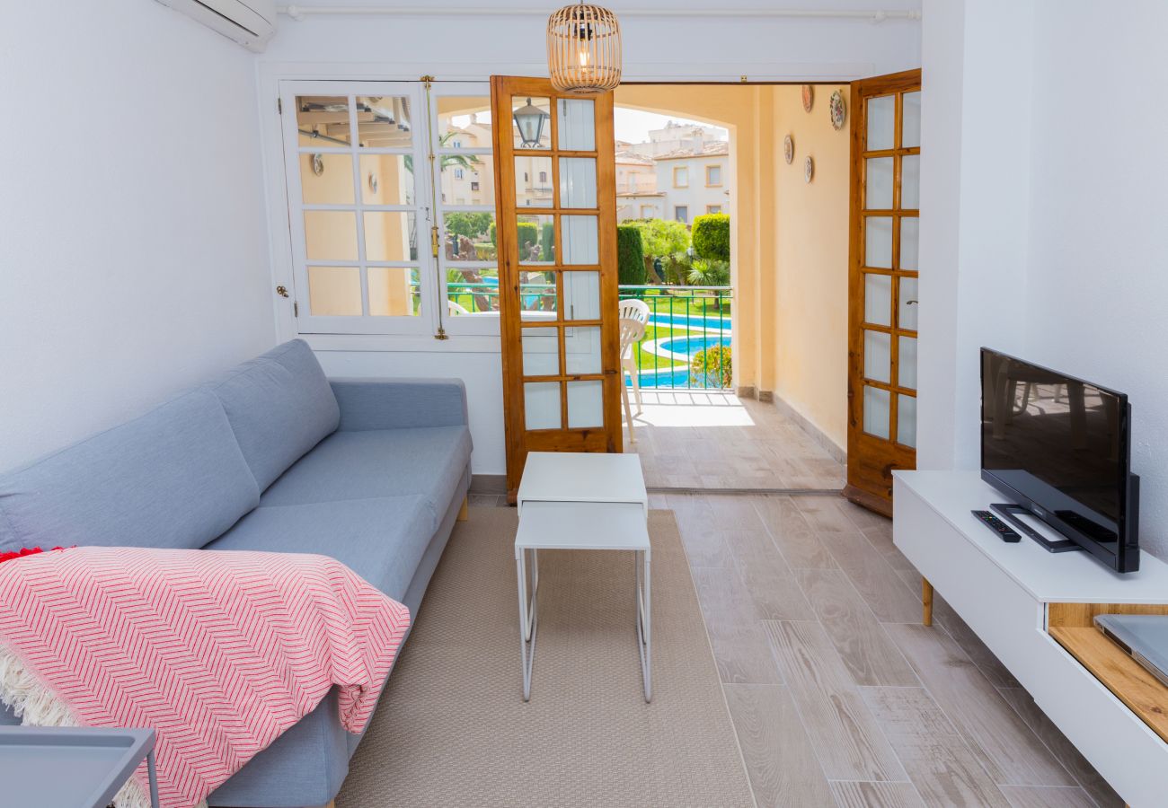 Ferienwohnung in Javea - Isla Saint Tropez Apartment Javea Arenal, mit Pool, Wifi, AC und vor kurzem Renoviert