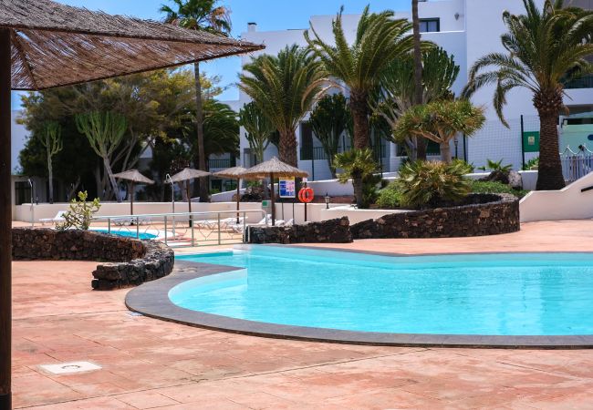  in Costa Teguise - Audrey Ferienhaus in Playa Roca-Terrasse und Gemeinschaftspool