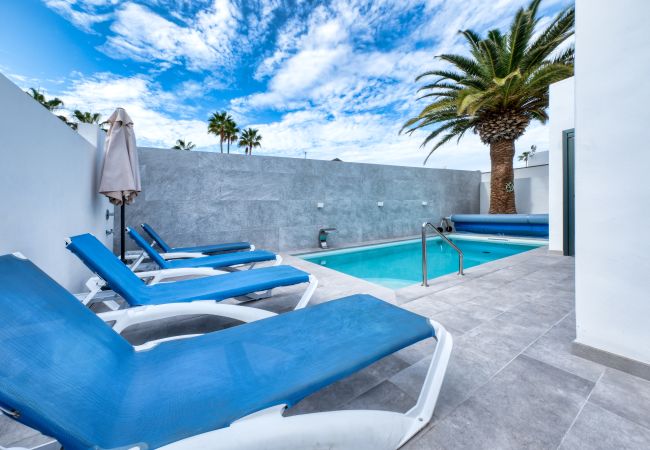 Ferienhaus in Puerto del Carmen - Casa Eva - 300 m vom Strand entfernt, privater Pool und schnelles WLAN