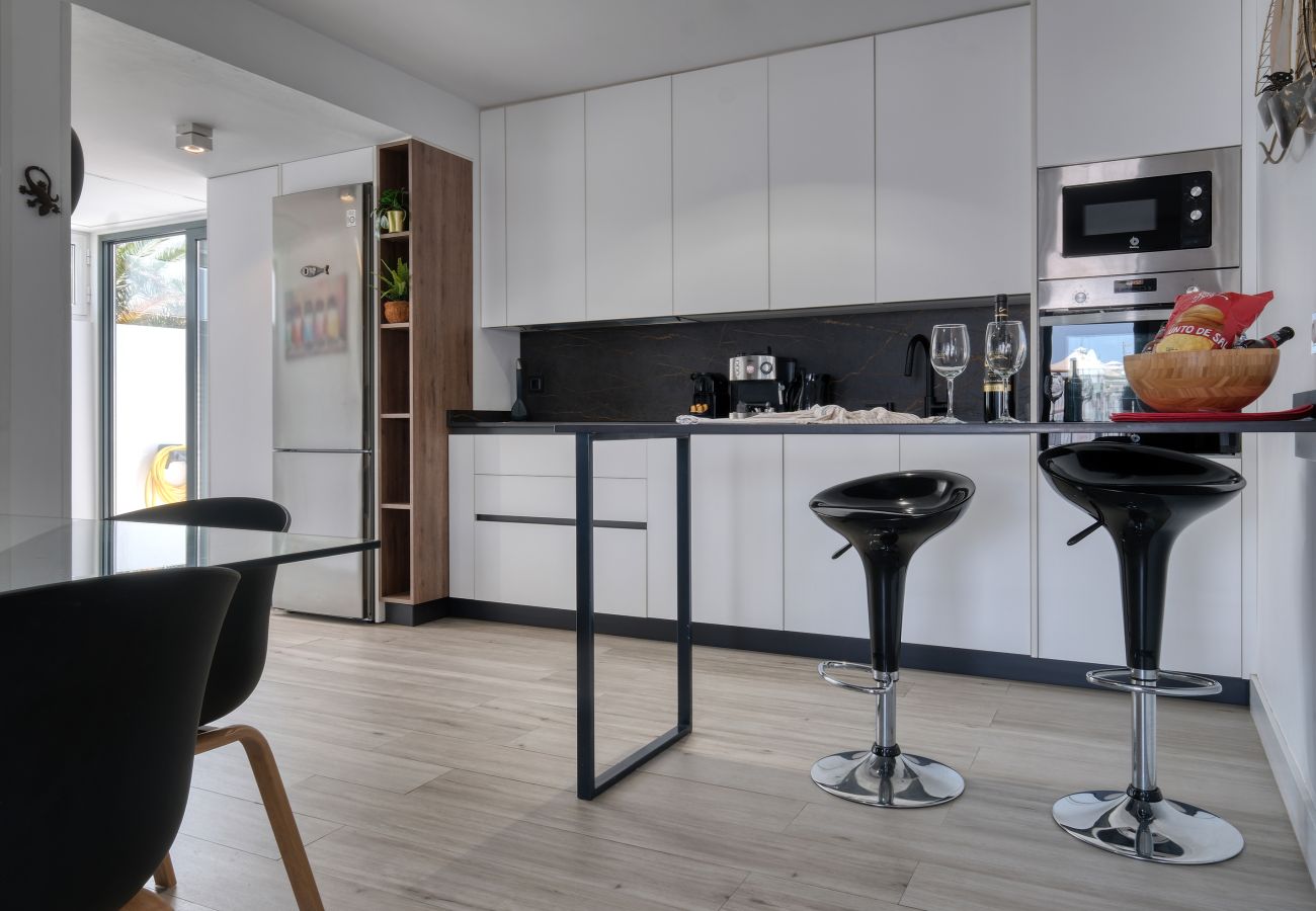 Ferienhaus in Puerto del Carmen - Casa Eva - 300 m vom Strand entfernt, privater Pool und schnelles WLAN