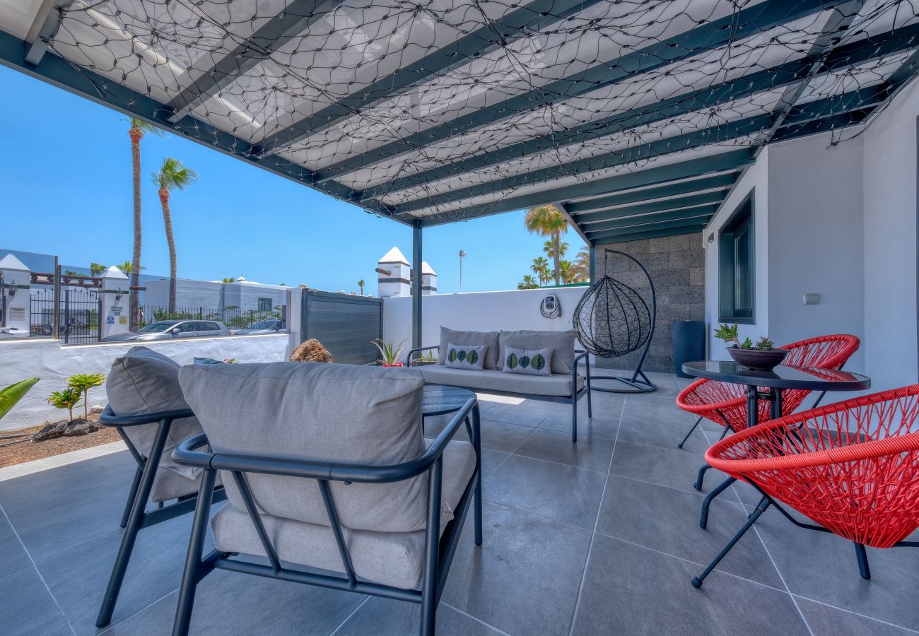 Ferienhaus in Puerto del Carmen - Casa Eva - 300 m vom Strand entfernt, privater Pool und schnelles WLAN