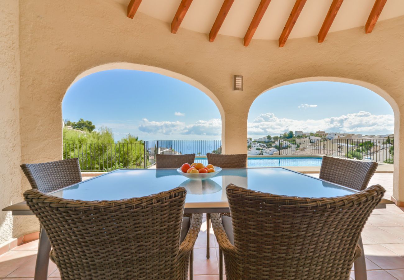 Villa in Benitatxell - LOXI, schöne Villa in Cumbre del Sol für 6 Personen mit privatem Pool und Meerblick.
