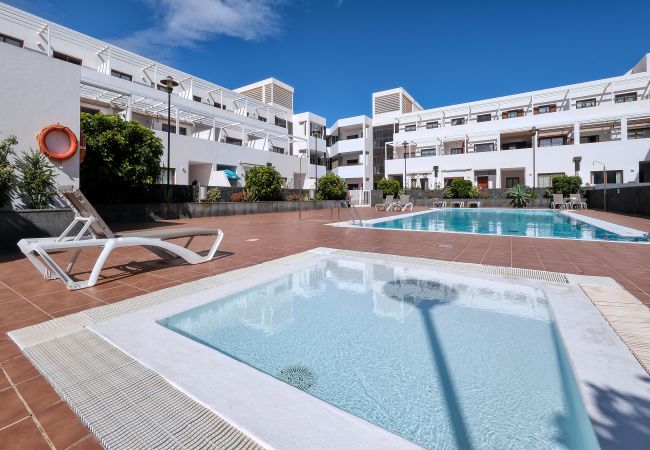 Ferienhaus in Costa Teguise - Casa Elin, Gemeinschaftspool, schnelles WLAN und ruhiger Ort