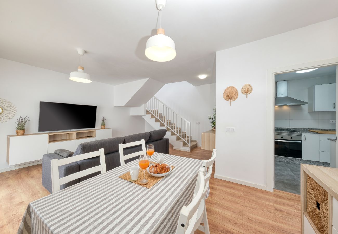 Ferienhaus in Costa Teguise - Casa Juana Isabela - große Terrasse, schnelles WLAN, ruhige Lage