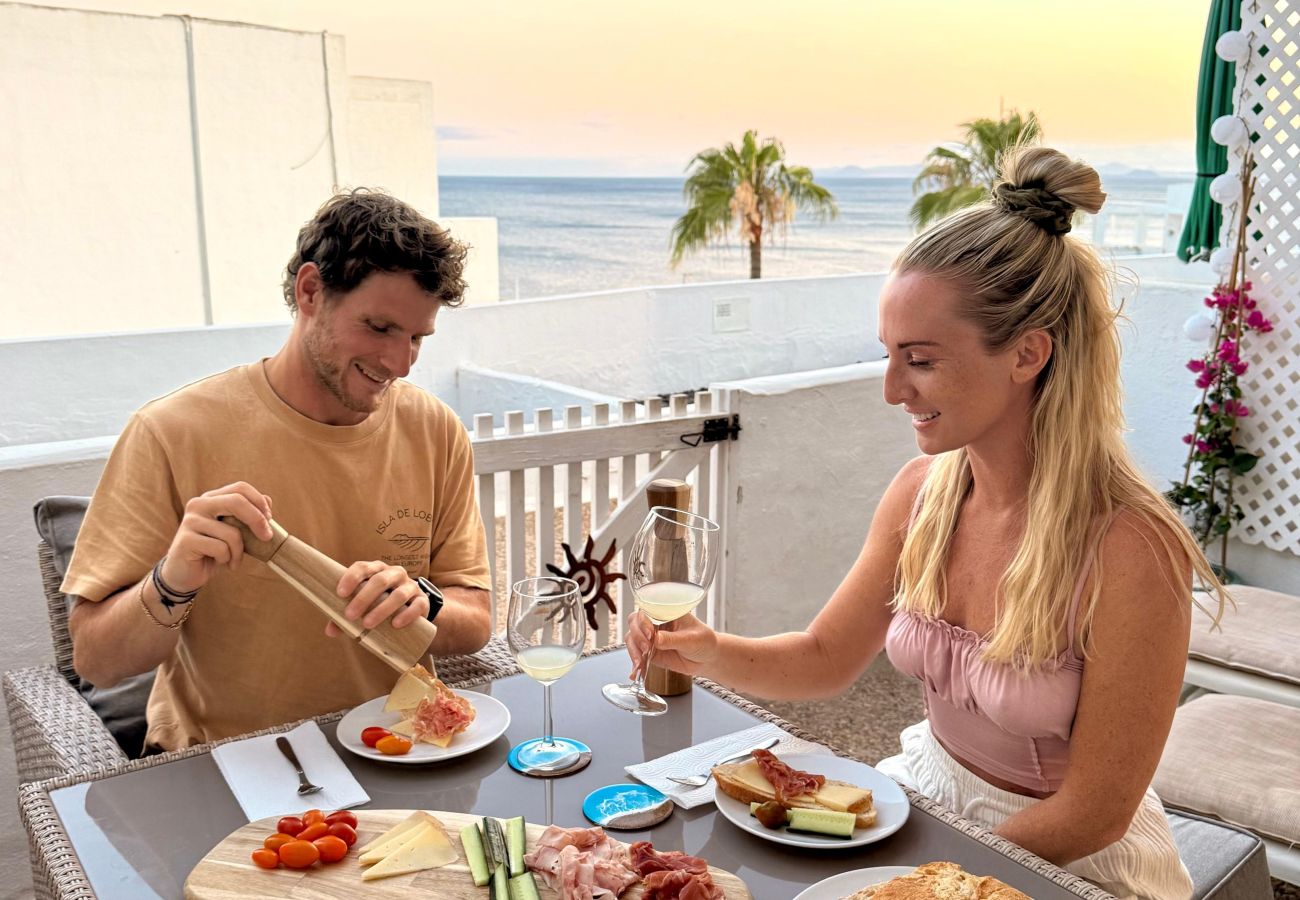 Studio in Puerto del Carmen - Suite Infinity Ocean - fantastischer Pool und Meerblick