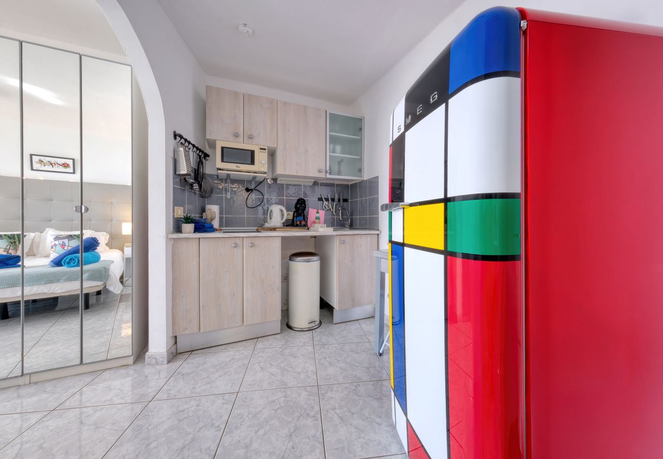 Studio in Puerto del Carmen - Suite Infinity Ocean - fantastischer Pool und Meerblick