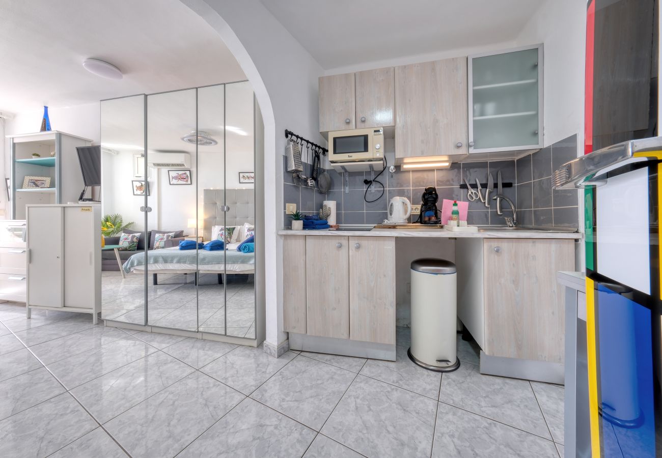 Studio in Puerto del Carmen - Suite Infinity Ocean - fantastischer Pool und Meerblick