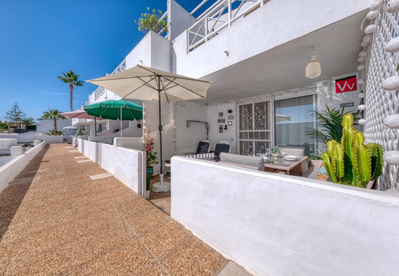 Studio in Puerto del Carmen - Suite Infinity Ocean - fantastischer Pool und Meerblick