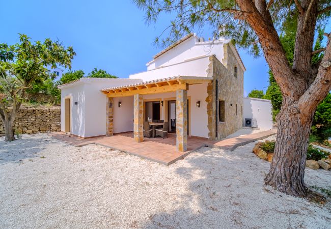 Villa in Pedreguer - Villa La Sella mit privatem Pool, Terrassen und Blick auf die Berge