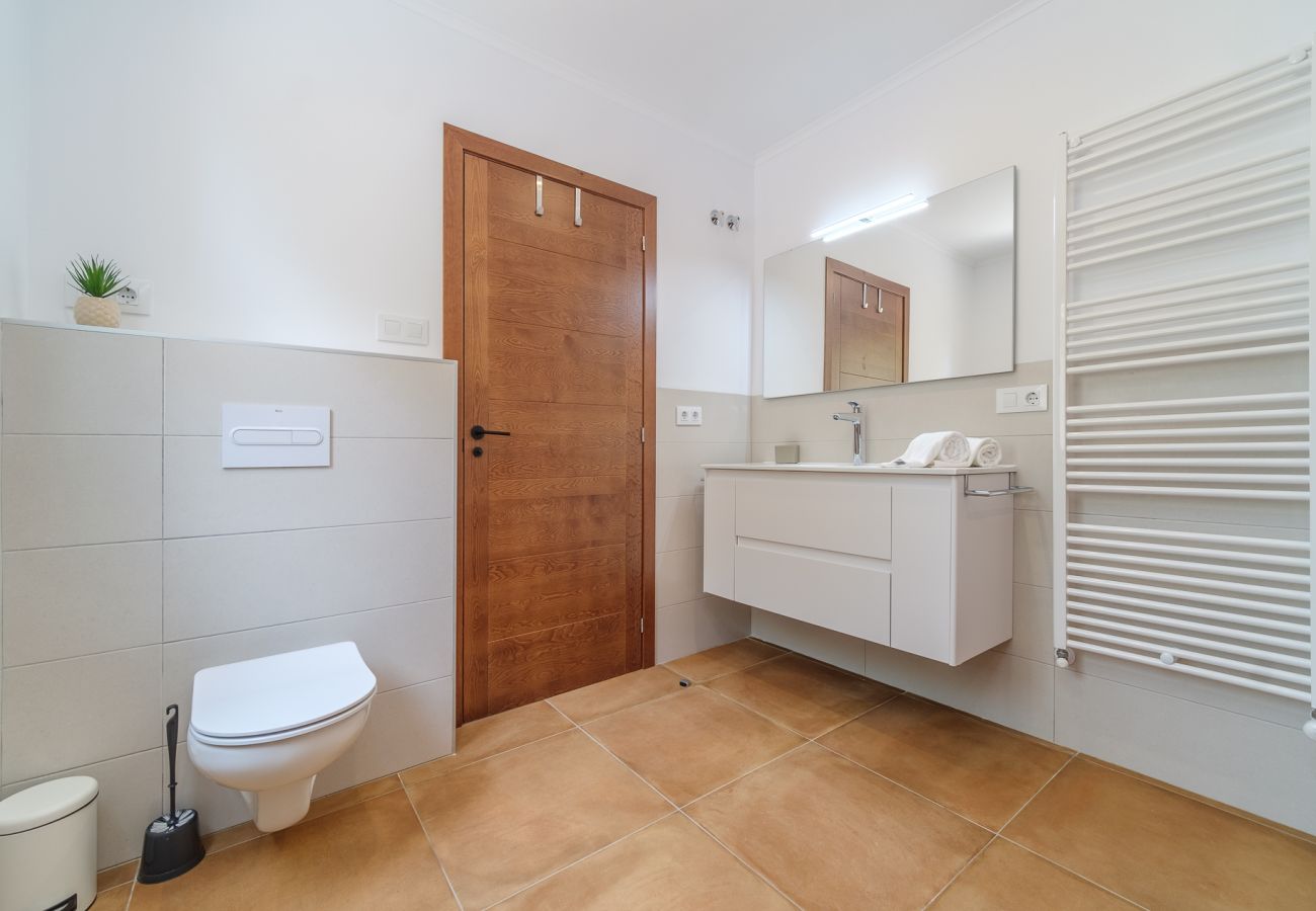 Villa in Pedreguer - Villa La Sella mit privatem Pool, Terrassen und Blick auf die Berge