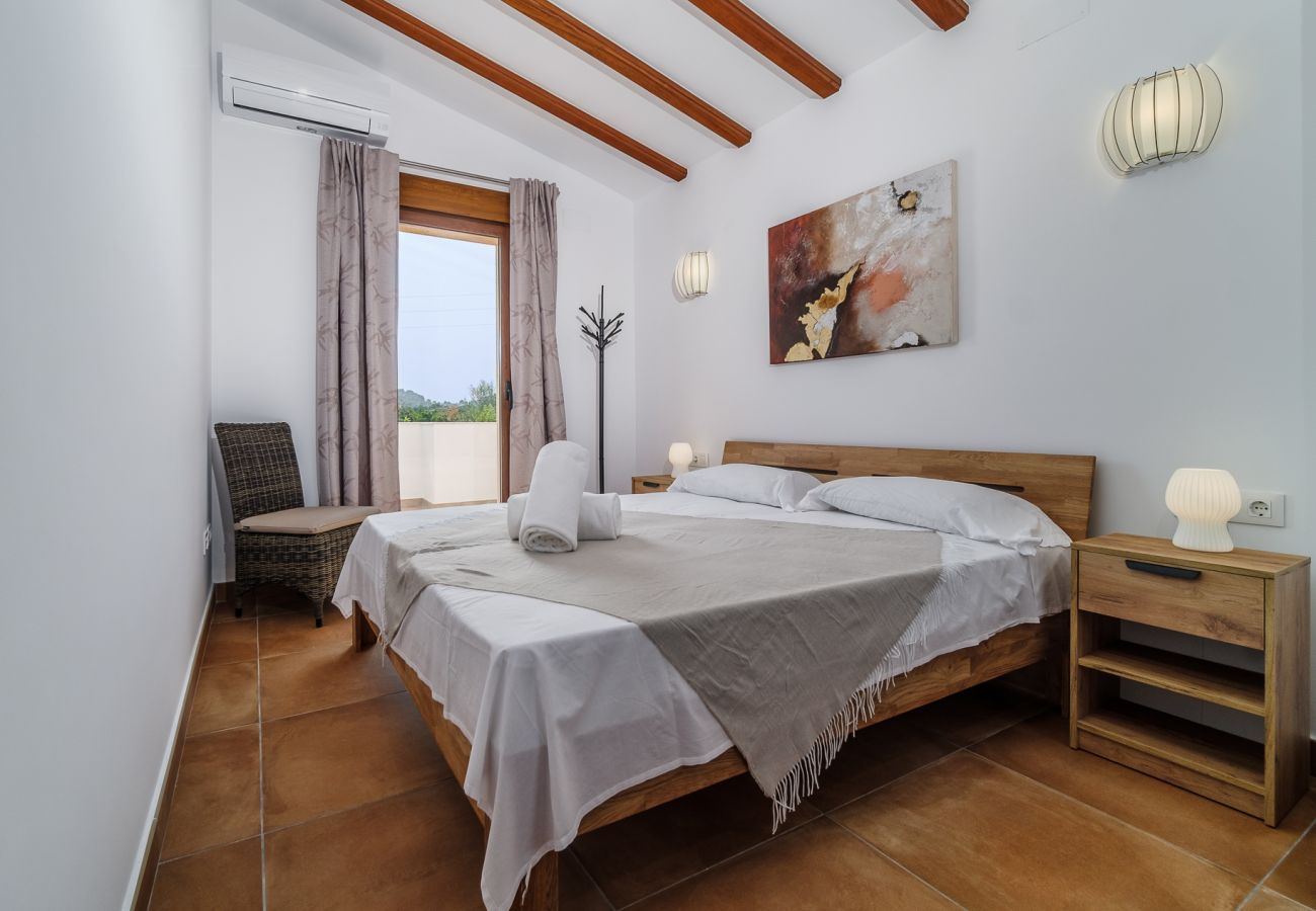 Villa in Pedreguer - Villa La Sella mit privatem Pool, Terrassen und Blick auf die Berge