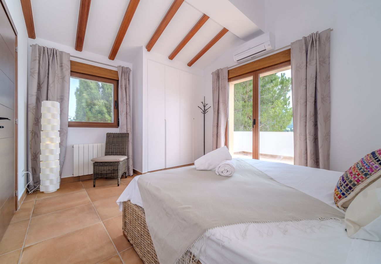 Villa in Pedreguer - Villa La Sella mit privatem Pool, Terrassen und Blick auf die Berge