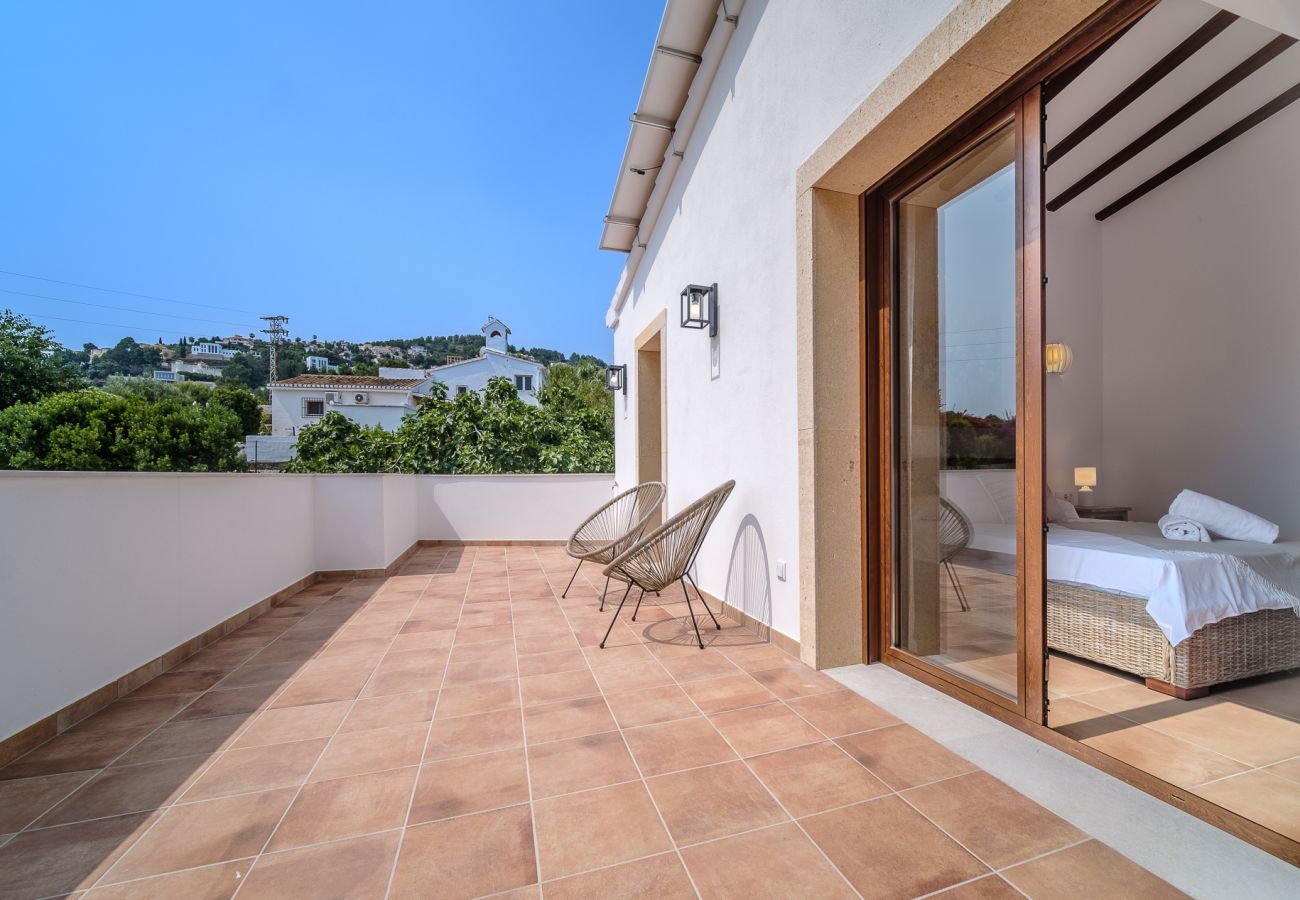 Villa in Pedreguer - Villa La Sella mit privatem Pool, Terrassen und Blick auf die Berge