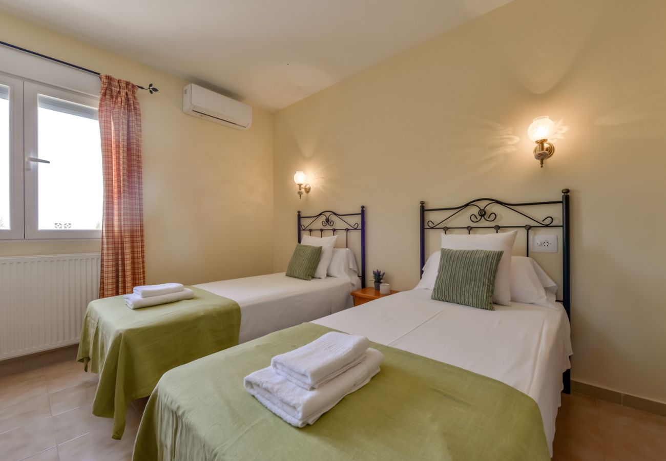 Villa in Benissa - Villa zur Miete in Benissa MIRASOL, für 4 Personen mit privatem Pool, 