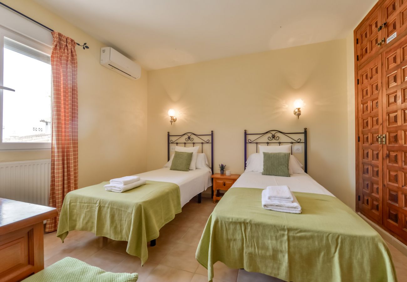 Villa in Benissa - Villa zur Miete in Benissa MIRASOL, für 4 Personen mit privatem Pool, 