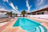 Ferienhaus in Puerto Calero - Casa Guayre - Private Pool, BBQ, Air-Con and Ping-Pong By Lanzarote Vacation Homes Ferienhaus in Puerto Calero - Casa Guayre - Private Pool, BBQ, Air-Con and Ping-Pong By Lanzarote Vacation Homes