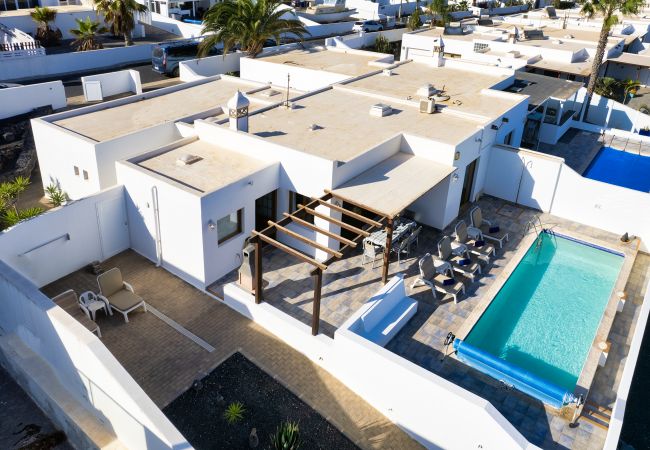 Ferienhaus in Playa Blanca - Casa Lava and Sea- privat Pool, herrlichem Blick