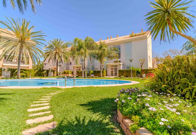 Ferienwohnung in Javea - Golden Gardens Zen Apartment IV Javea Arenal mit Terrasse, Klimaanlage und Gemeinschaftspool