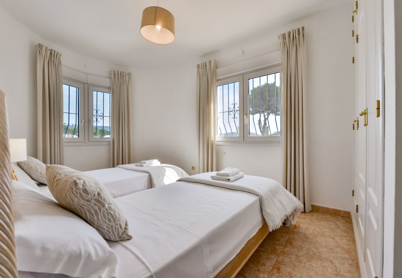 Villa in Moraira - Ferienhaus in Moraira, CLEO Mit beheiztem Pool