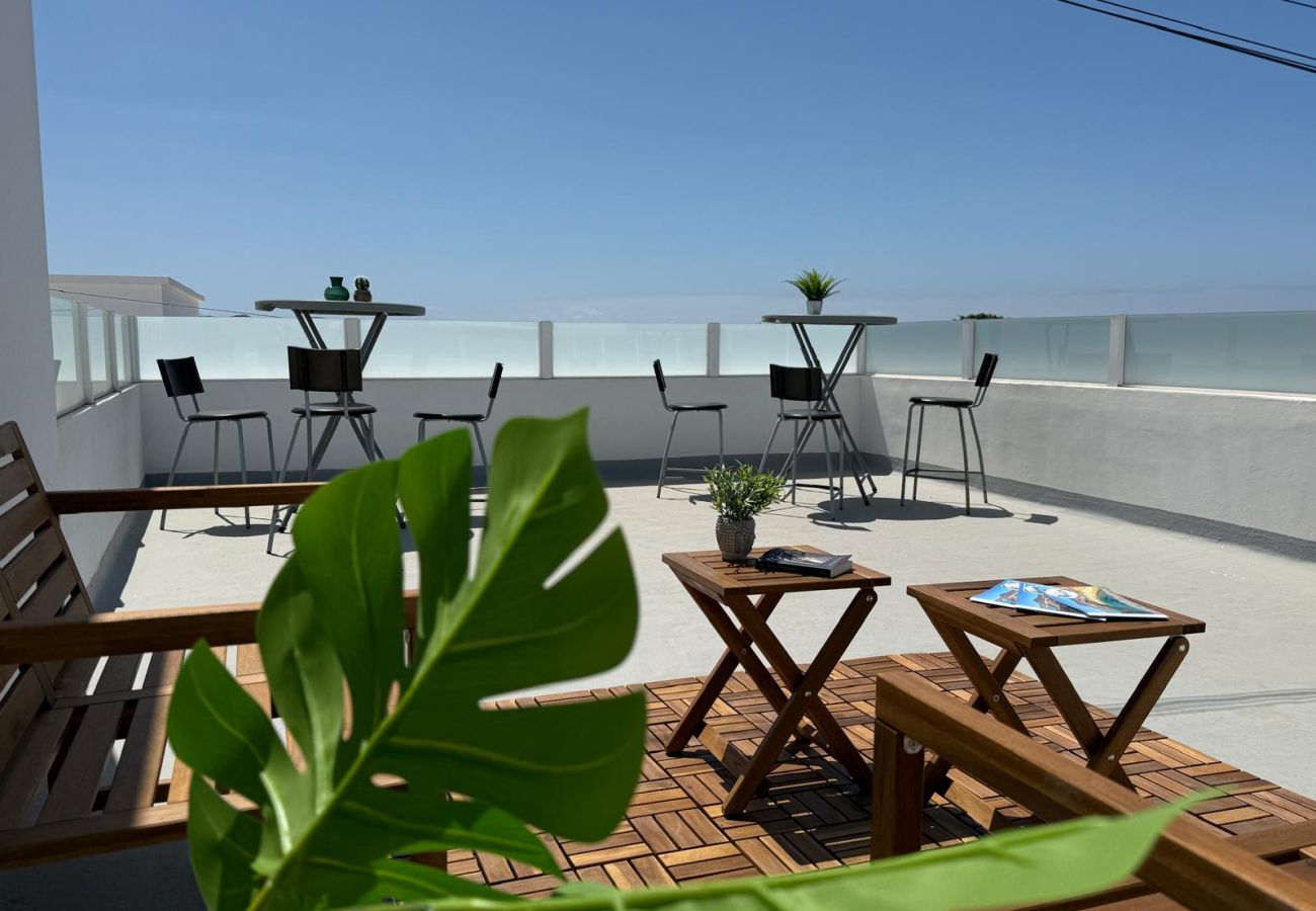 Zimmeranmietung in Tinajo - Casa NoPasaNada: habitación La Gomera con baño privado exterior