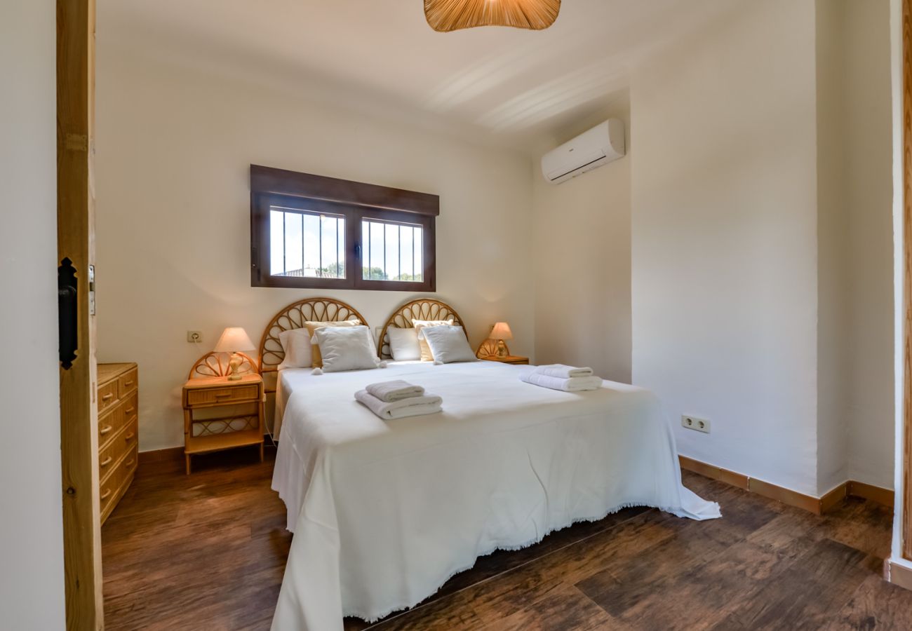 Villa in Benissa - Ferienvilla zur Miete in Benissa FINCA DEL MAR