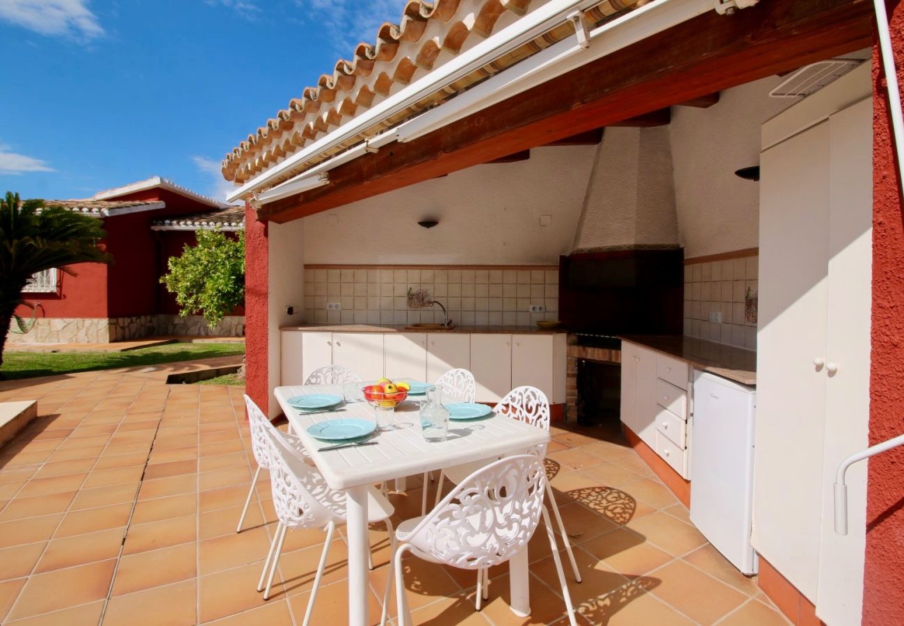 Villa in Denia - Impressive Finca La Plana with wifi, air conditioning and pool.