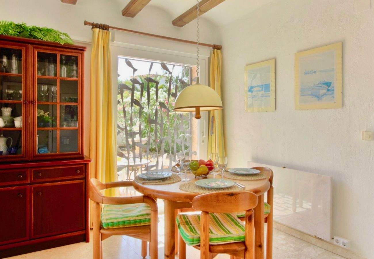 Villa in Denia - Beautiful Villa in the Montgó Area Bellavista WA