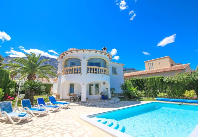 Villa/Dettached house in Denia - Villa with pool and free Wi-Fi Alqueria PL 4 Pers