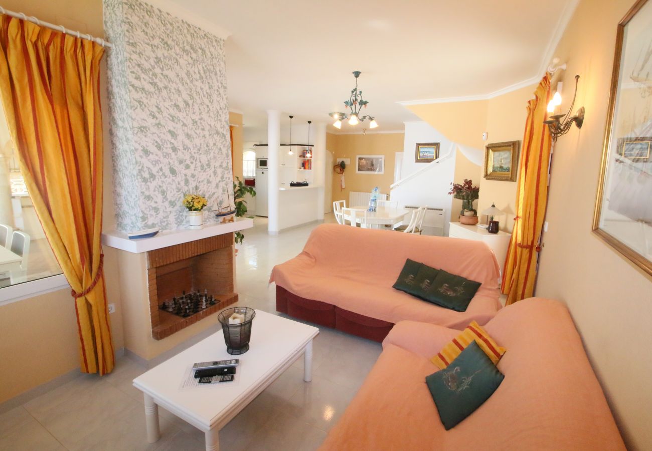 Villa in Denia - Beachfront Villa with pool Las Marinas TH