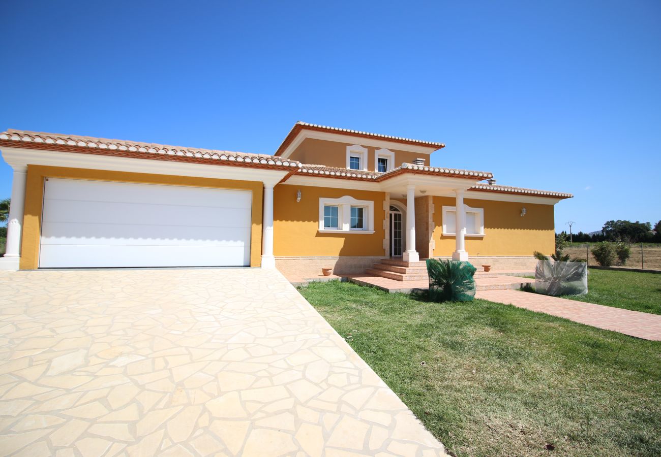 Villa in Denia - Quiet Villa with wifi and air conditioning Finca Las Ranas