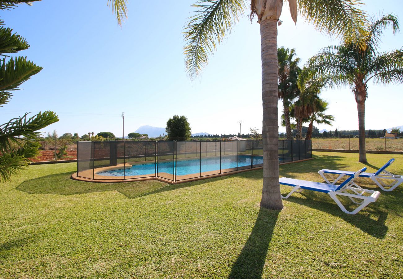 Villa in Denia - Quiet Villa with wifi and air conditioning Finca Las Ranas