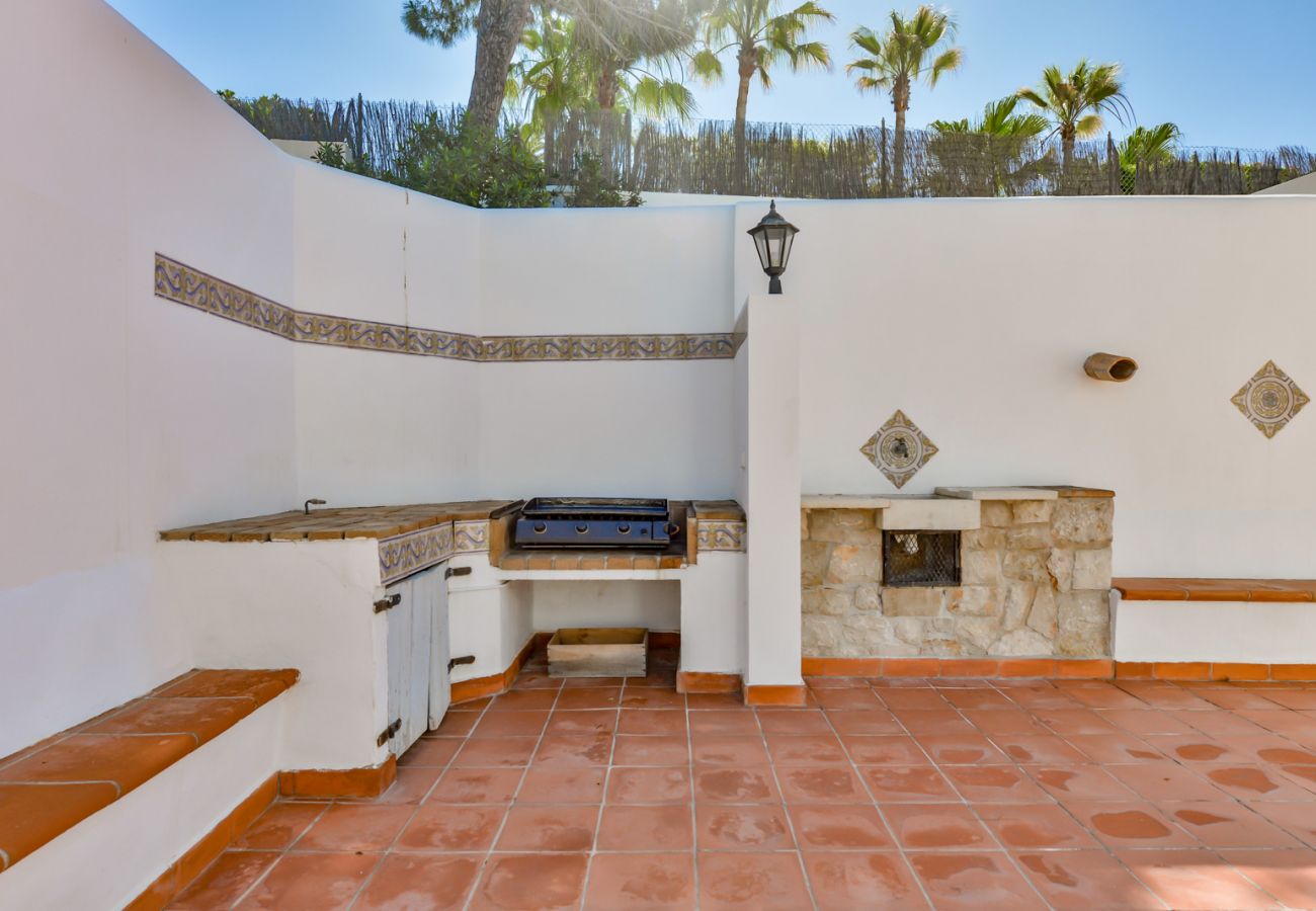 Villa in Moraira - Villa for rent in El Portet de Moraira, SAN VICENTE, 50 mts from the water and private pool.