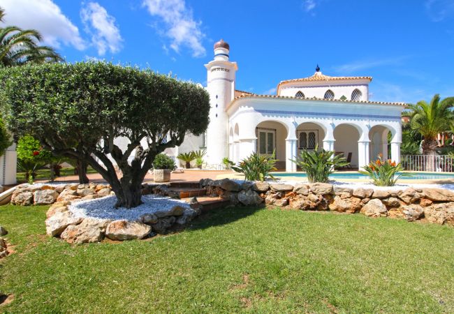 Villa/Dettached house in Denia - Luxurious Villa with air conditioning and pool Marquesa GU 4 People
