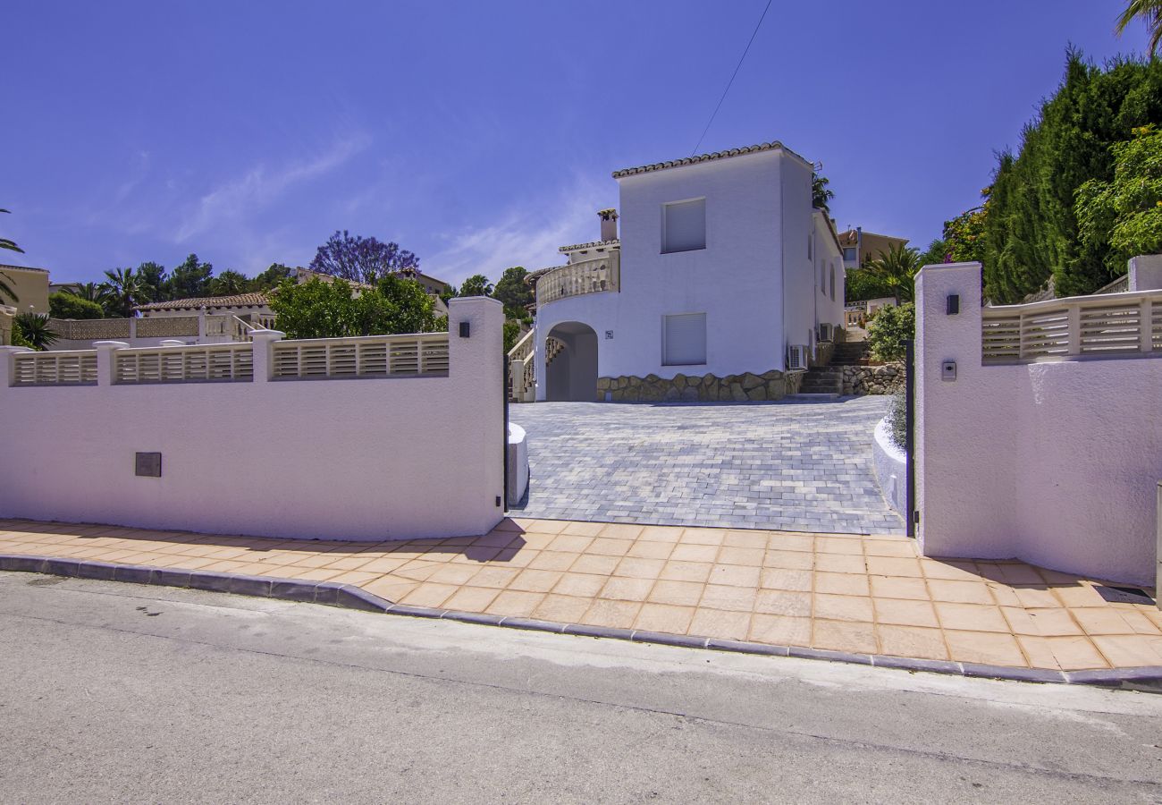 Villa in Benissa - SIMPSON, villa en Benissa para 6 pax with private pool. free wifi