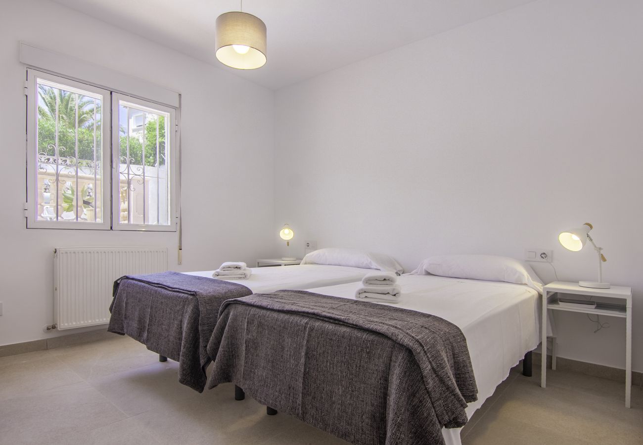 Villa in Benissa - SIMPSON, villa en Benissa para 6 pax with private pool. free wifi