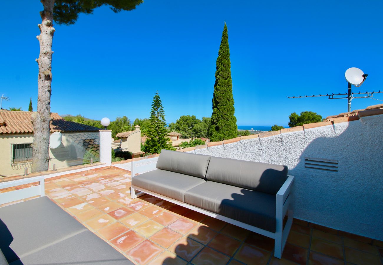 Villa in Denia - Luxurious villa with satellite TV, air conditioning and pool Marquise MB 8 people