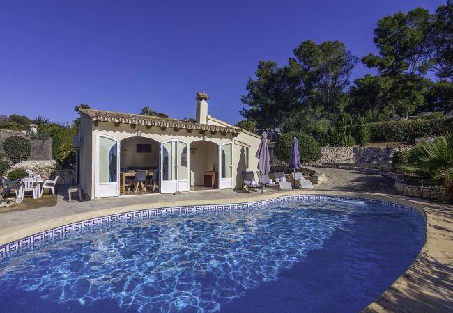 Villa/Dettached house in Moraira - MOSTOLES, Beautiful villa in Moraira for 6 pax with private pool and free wifi