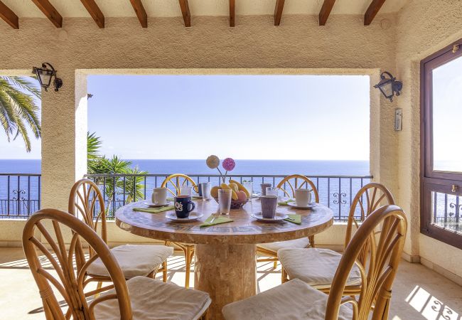 Villa in Benissa - MARINA, Villa with privileged sea views in Benissa, free WIFI