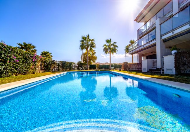 Apartment in Javea - Altamar Plus Apartment Javea Arenal, Stylish with AC, Wifi, Terrace and Pool	