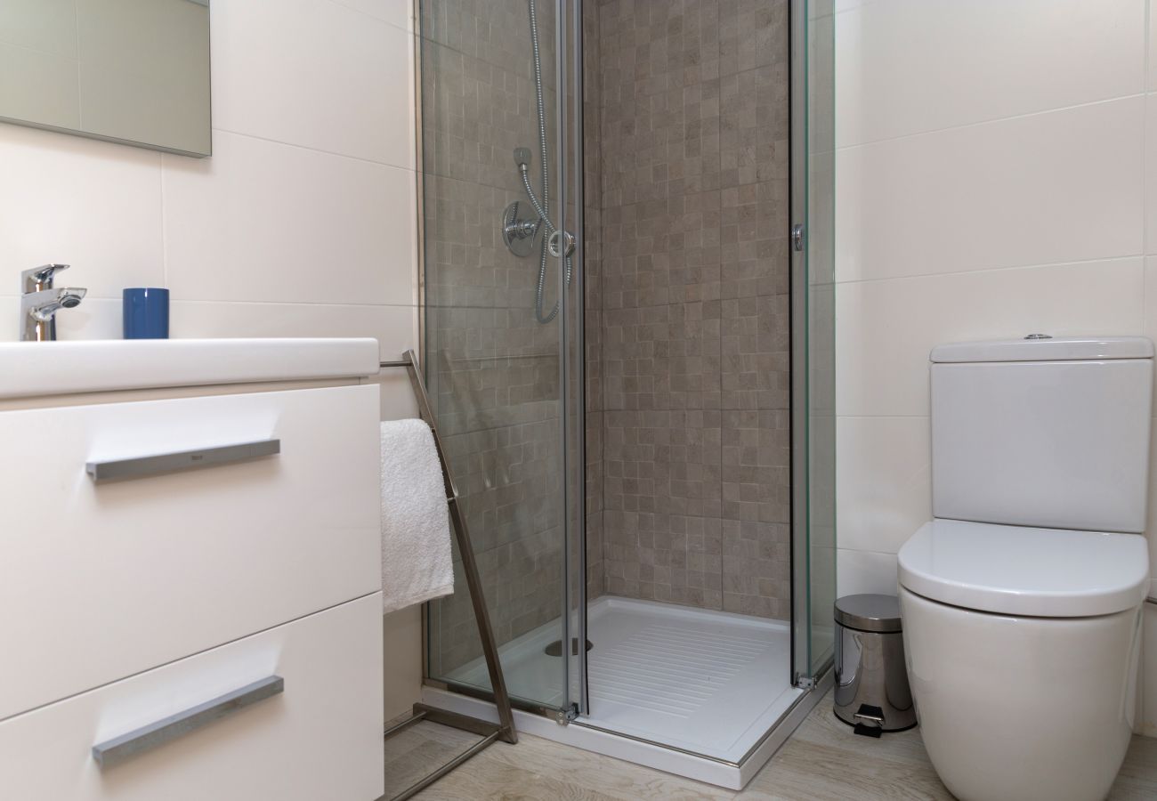 Apartment in Javea - Altamar Plus Apartment Javea Arenal, Stylish with AC, Wifi, Terrace and Pool	