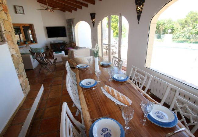 Villa in Denia - Luxurious villa with satellite TV, air conditioning and pool Marquise MB 6 people