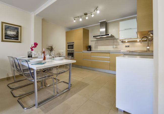 Apartment in Moraira - MARJALETA, Beautiful apartment in the centre of Moraira for 4 pax free wifi.